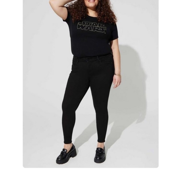 TORRID NWT Lucas Star Wars Short Sleeve Sweater Top - Picture 3 of 6